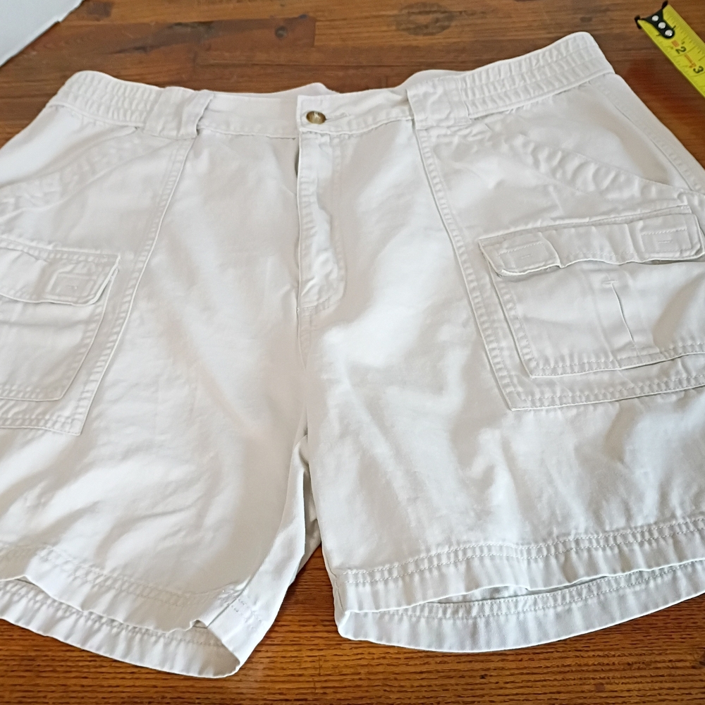 Men's White Cargo Shorts 38W